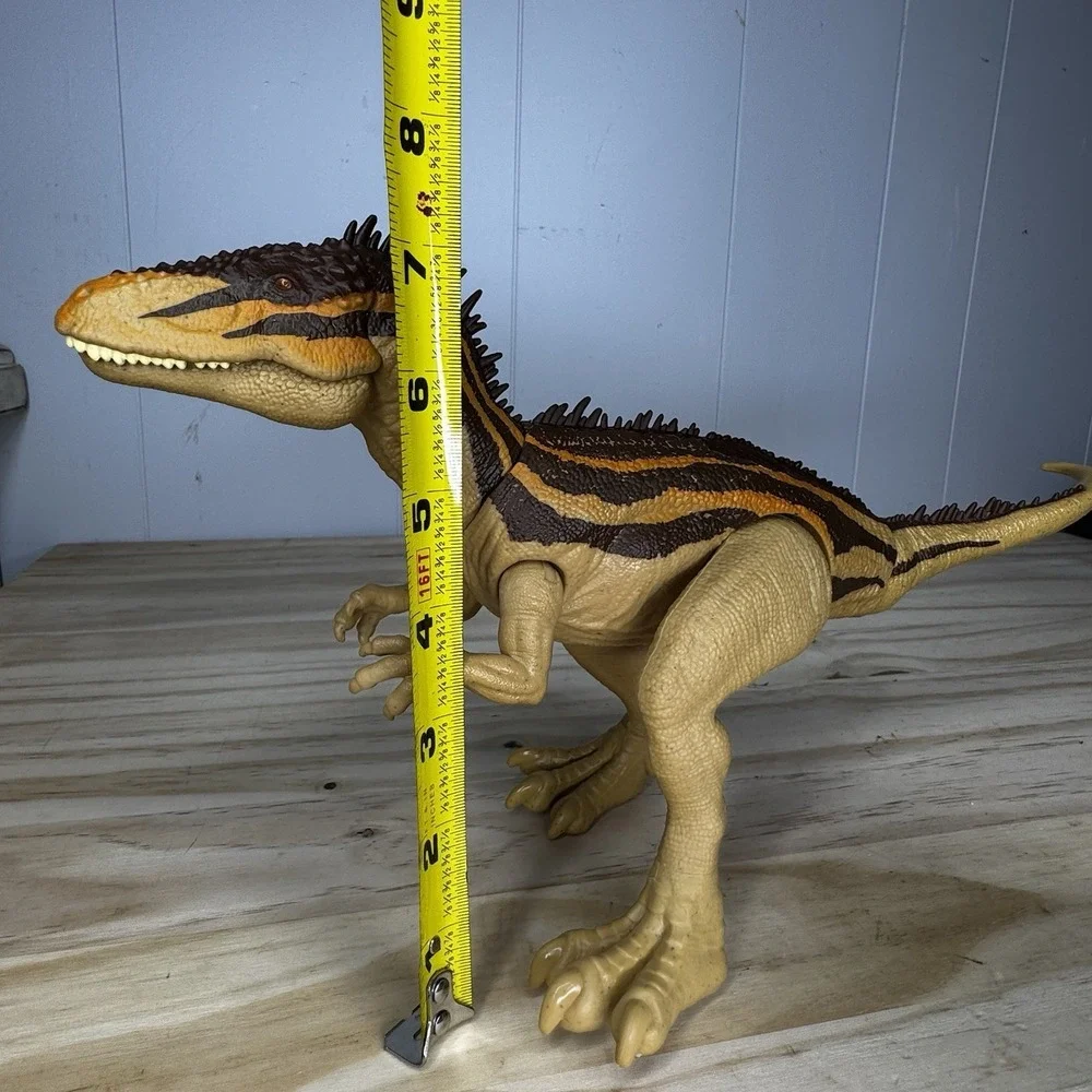Jurassic World Dino Escape Mega Destroyers 'Carcharodontosaurus' Attack Action